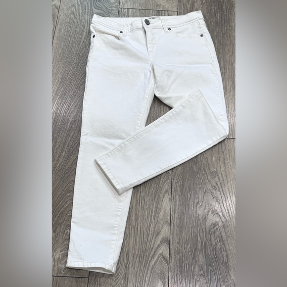 Free People Pants - 🤍🤍Free People Women’s Skinny Leg Jeans - White 🤍🤍